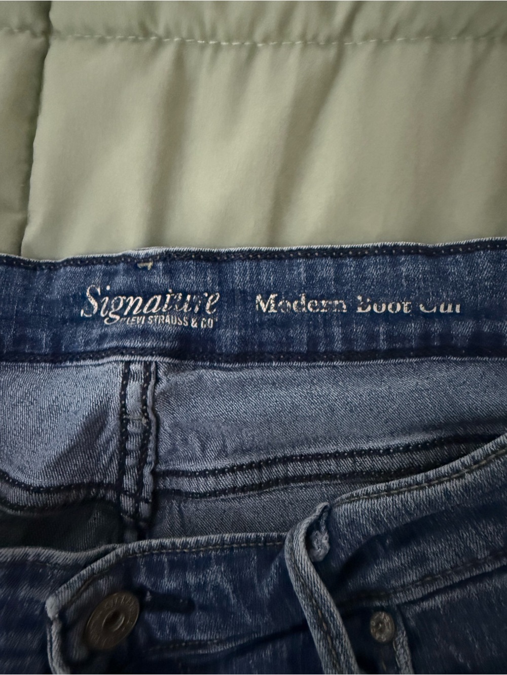 Signature by Levi Strauss Medium Blue Flared Wide-Leg Jeans - Picture 4 of 4